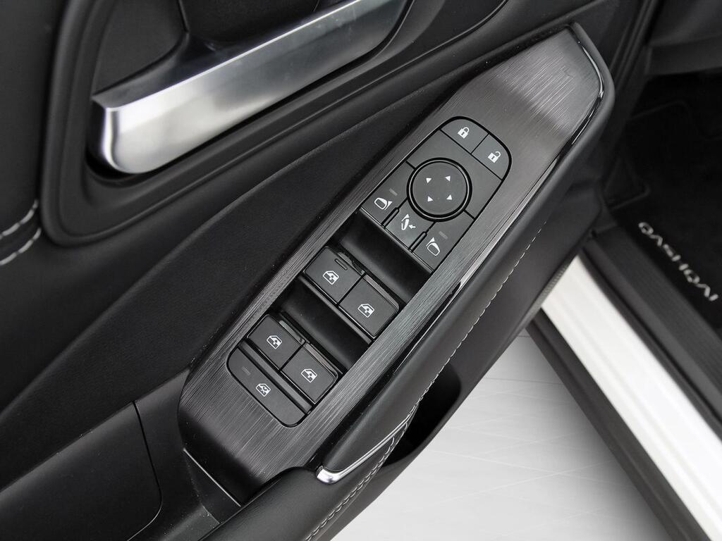 Nissan Qashqai E-POWER 140 KW (190 CV) N-Connecta 12