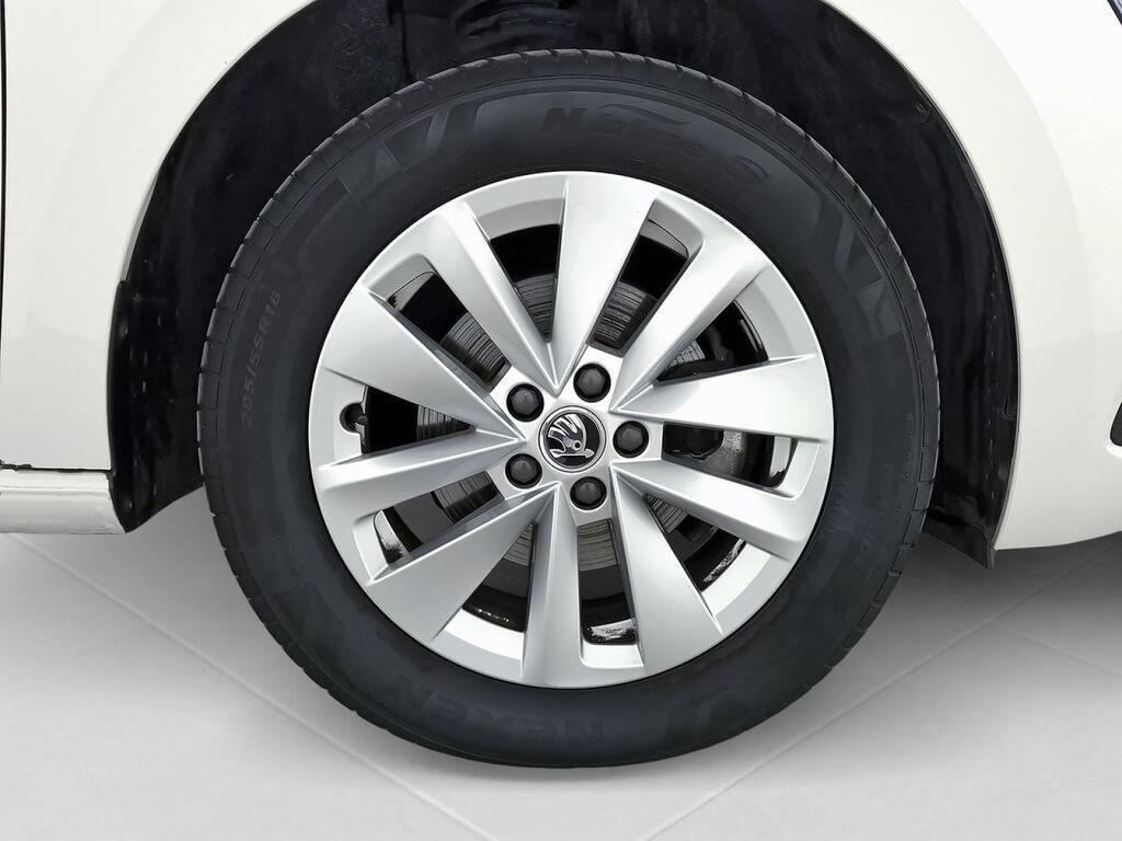 Skoda Scala 1.0 TSI 81KW (110 CV) Ambition 8