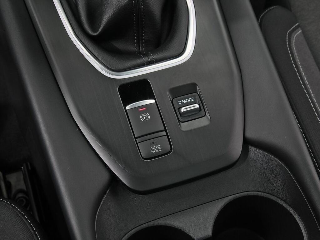 Nissan Qashqai DIG-T 103kW N-Connecta 28