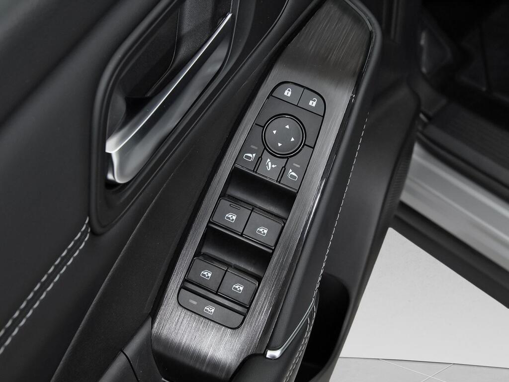 Nissan Qashqai DIG-T 103kW N-Connecta 12