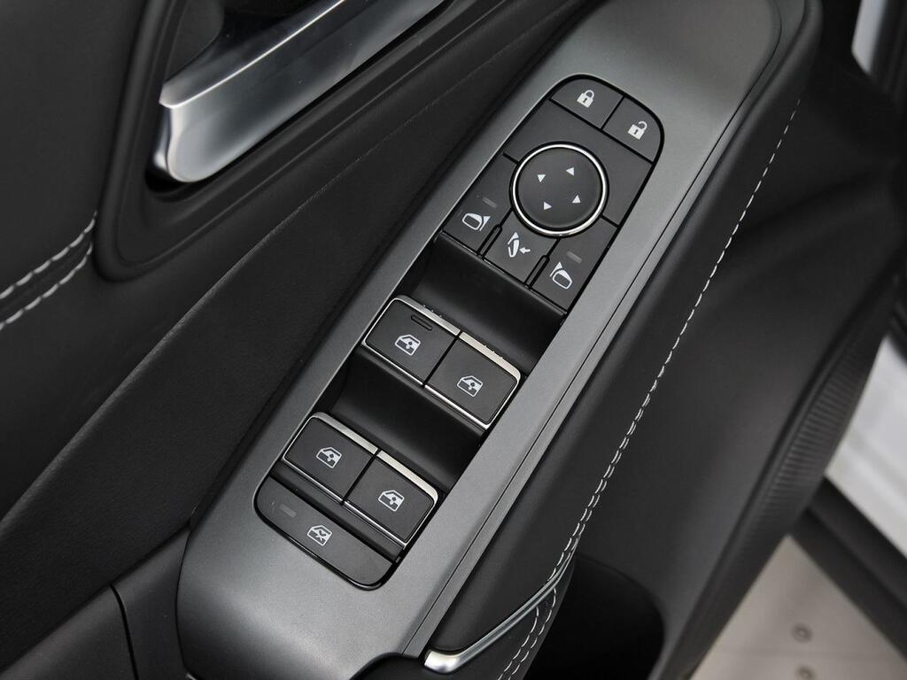 Nissan Qashqai DIG-T 103kW N-Connecta 11