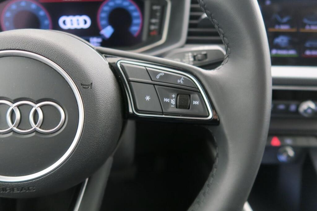 Audi A1 SPORTBACK ADRENALIN 30 1.0 TFSI 116 CV S TRONIC 5P 12