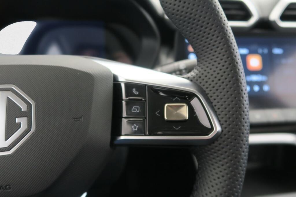 MG ZS COMFORT 1.5 HYBRID+ 197 CV 5P 14