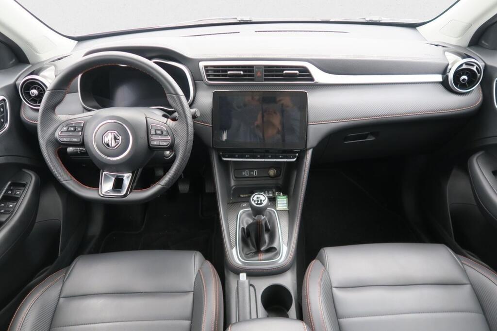 MG ZS LUXURY 1.0T 111 CV 5P 13