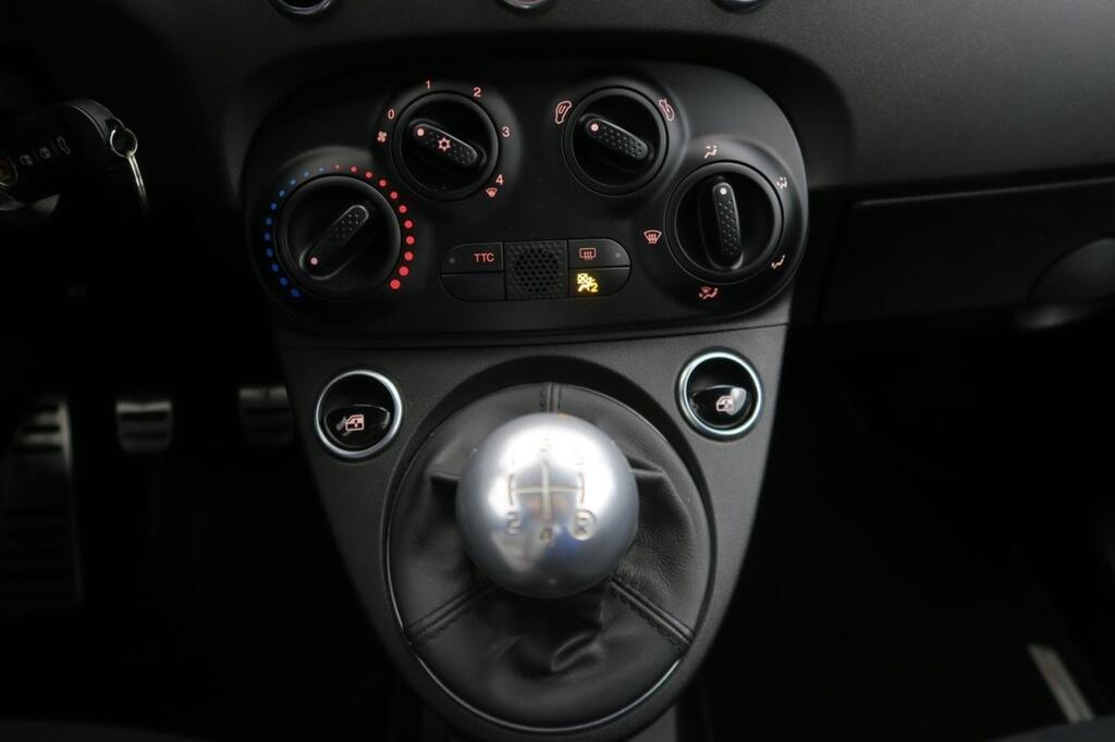 Abarth 500 695C 1.4 T-JET 180 CV 2P 11