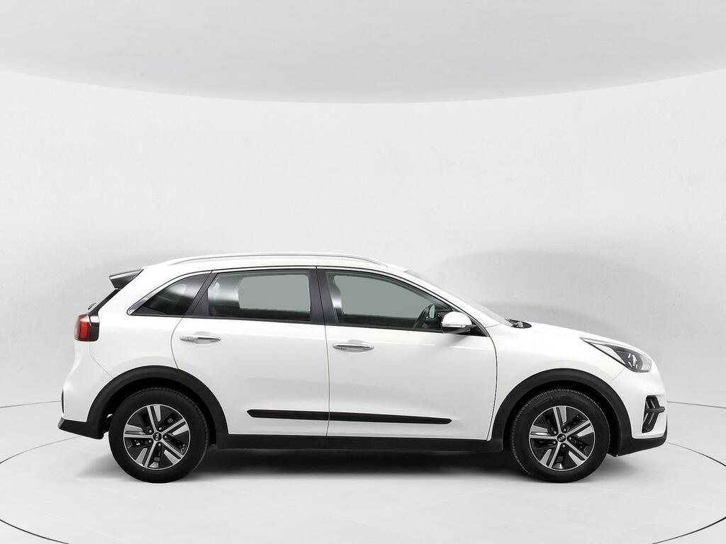 Kia Niro 1.6 GDi HEV 104kW (141CV) Drive 3