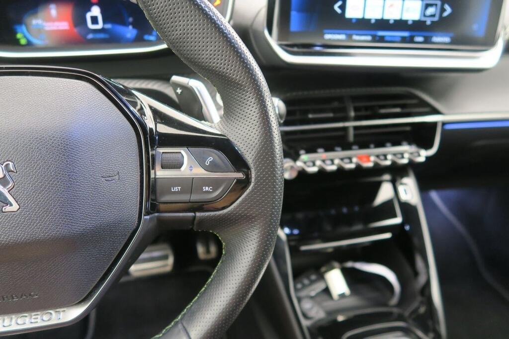 Peugeot 2008 GT Puretech 130 S&S EAT8 11