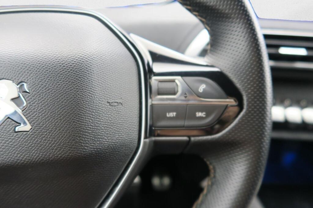 Peugeot 3008 1.2 PURETECH 96KW (130CV) GT LINE S&S 11