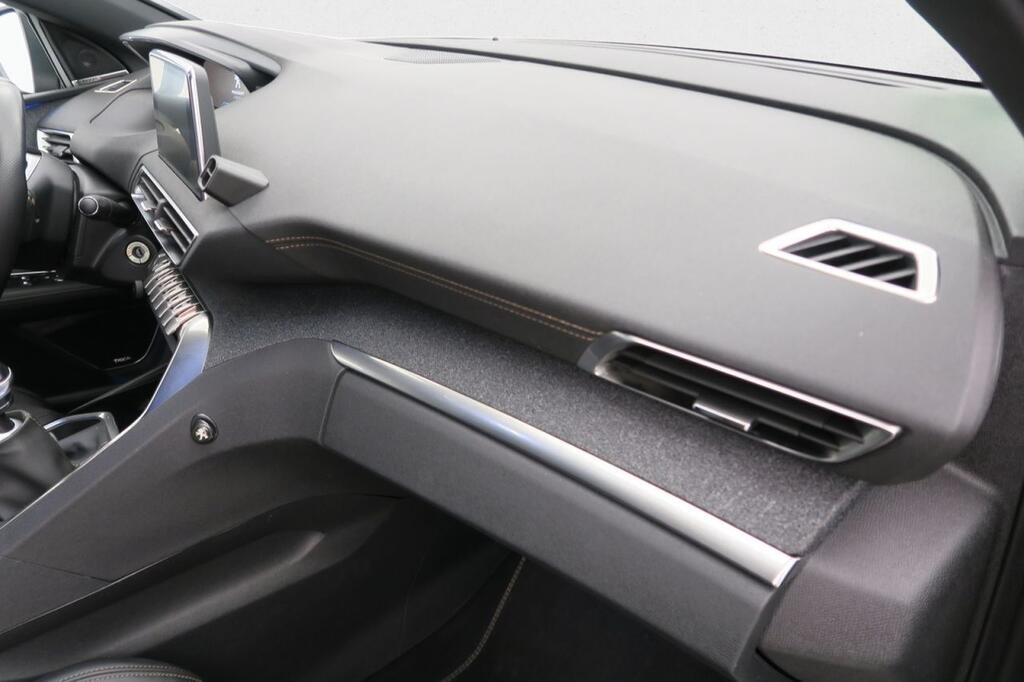 Peugeot 3008 1.2 PURETECH 96KW (130CV) GT LINE S&S 14