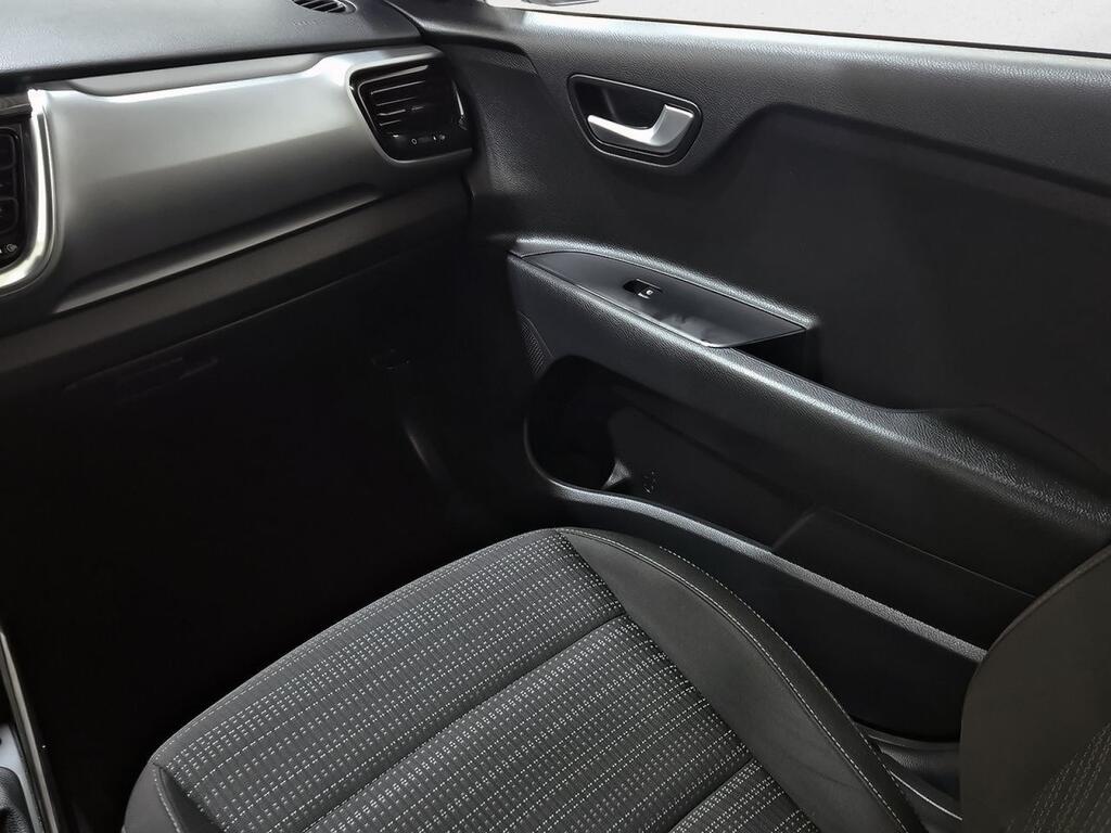 Kia Stonic 1.0 T-GDi 74kW (100CV) MHEV iMT Drive 30