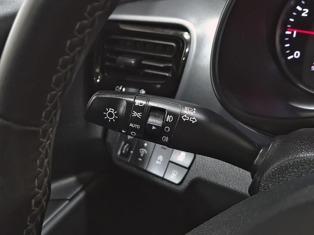 Kia Stonic 1.0 T-GDi 74kW (100CV) MHEV iMT Drive 14