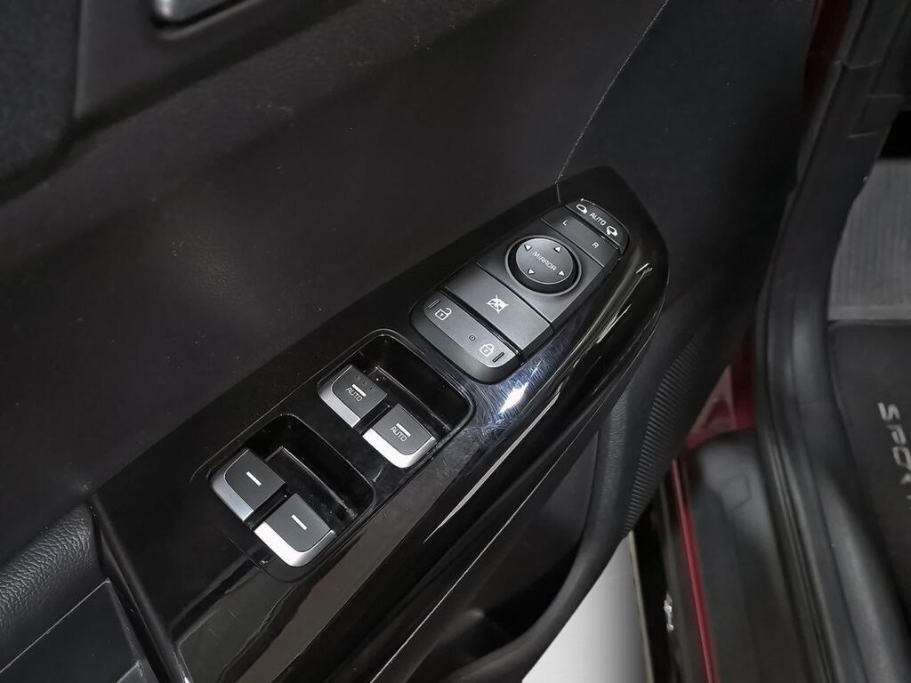 Kia Sportage 1.6 MHEV Black Edition 100kW (136CV) 4x2 11