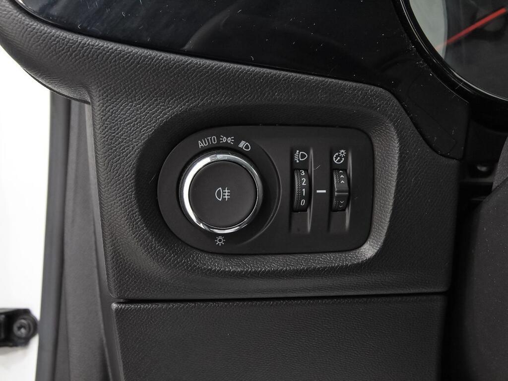 Opel Corsa 1.5D DT 74kW (100CV) Edition 14