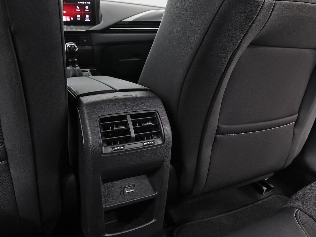 Opel Astra 1.2T XHT 96kW (130CV) GS 33