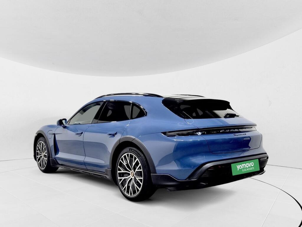 Porsche Taycan 4S Cross Turismo 2