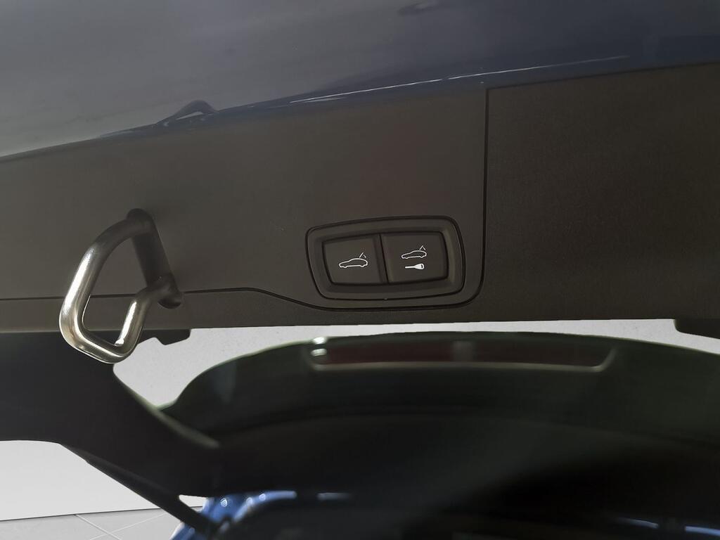 Porsche Taycan 4S Cross Turismo 37