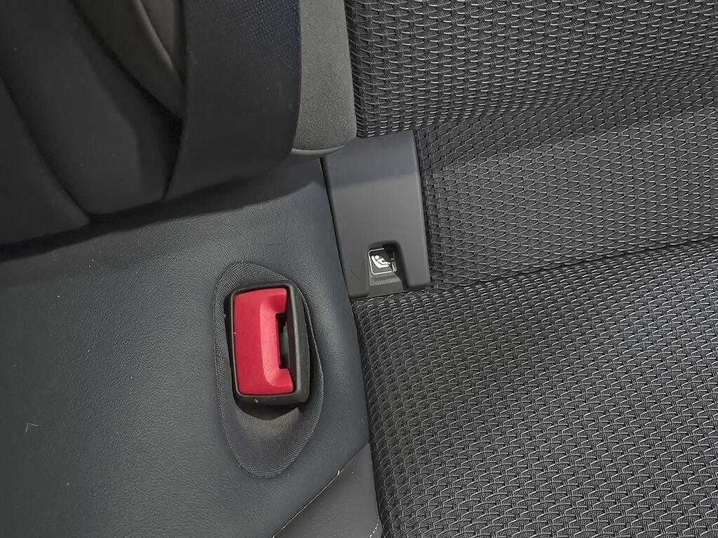 Porsche Taycan 4S Cross Turismo 34