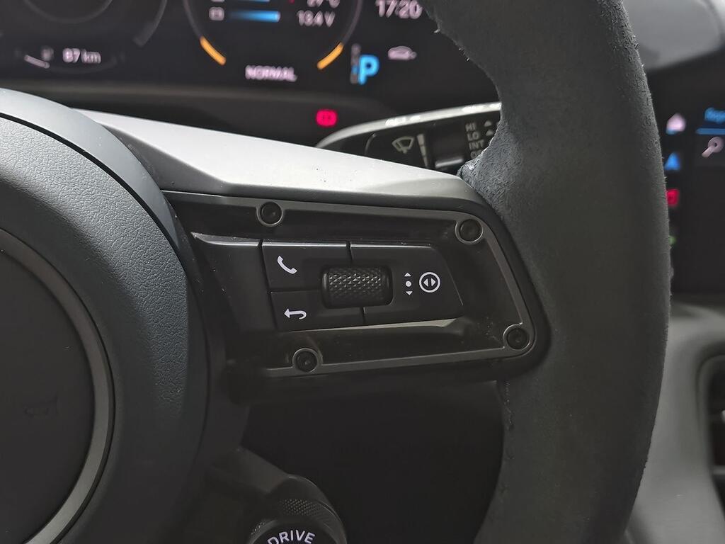 Porsche Taycan 4S Cross Turismo 21