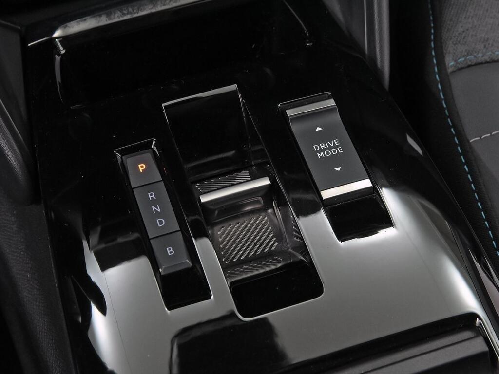 Citroën C4 ë-C4 eléctrico 100kW 50kWh Shine 31