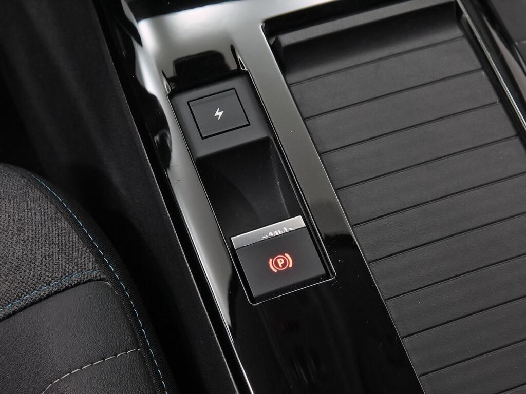 Citroën C4 ë-C4 eléctrico 100kW 50kWh Shine 32