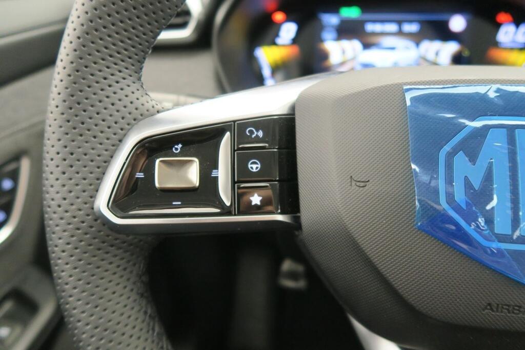 MG ZS COMFORT 1.5 HYBRID+ 197 CV 5P 12