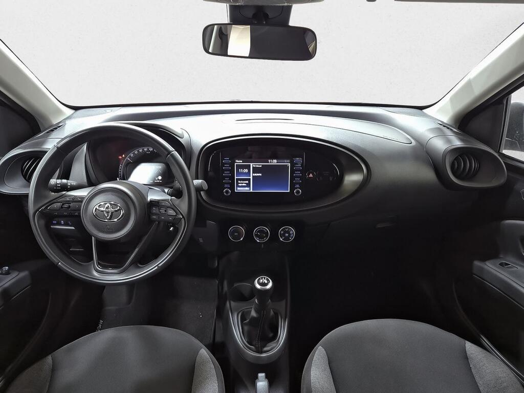 Toyota Aygo X Cross 1.0 VVT-I 72CV Play 6