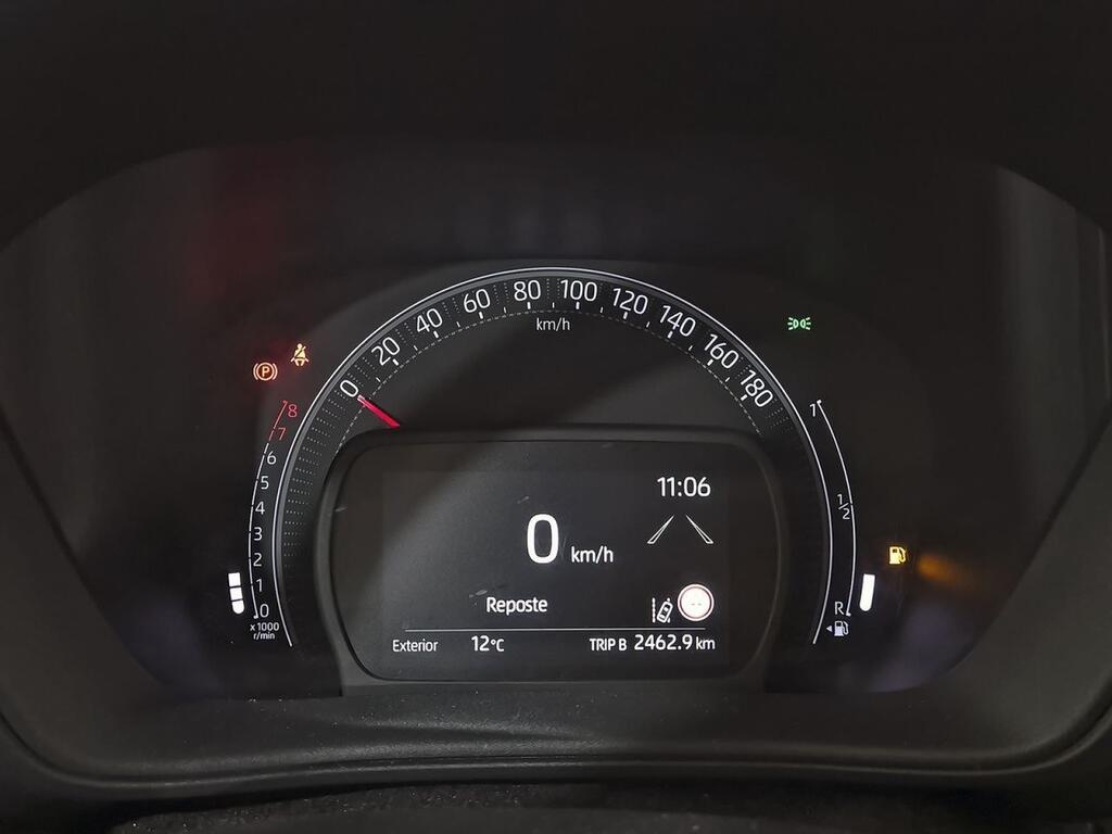 Toyota Aygo X Cross 1.0 VVT-I 72CV Play 13