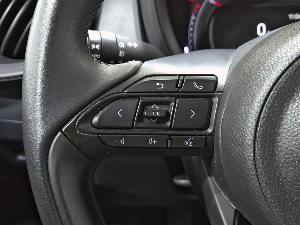 Toyota Aygo X Cross 1.0 VVT-I 72CV Play 16