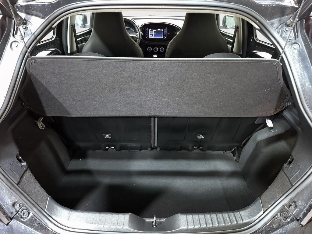 Toyota Aygo X Cross 1.0 VVT-I 72CV Play 9