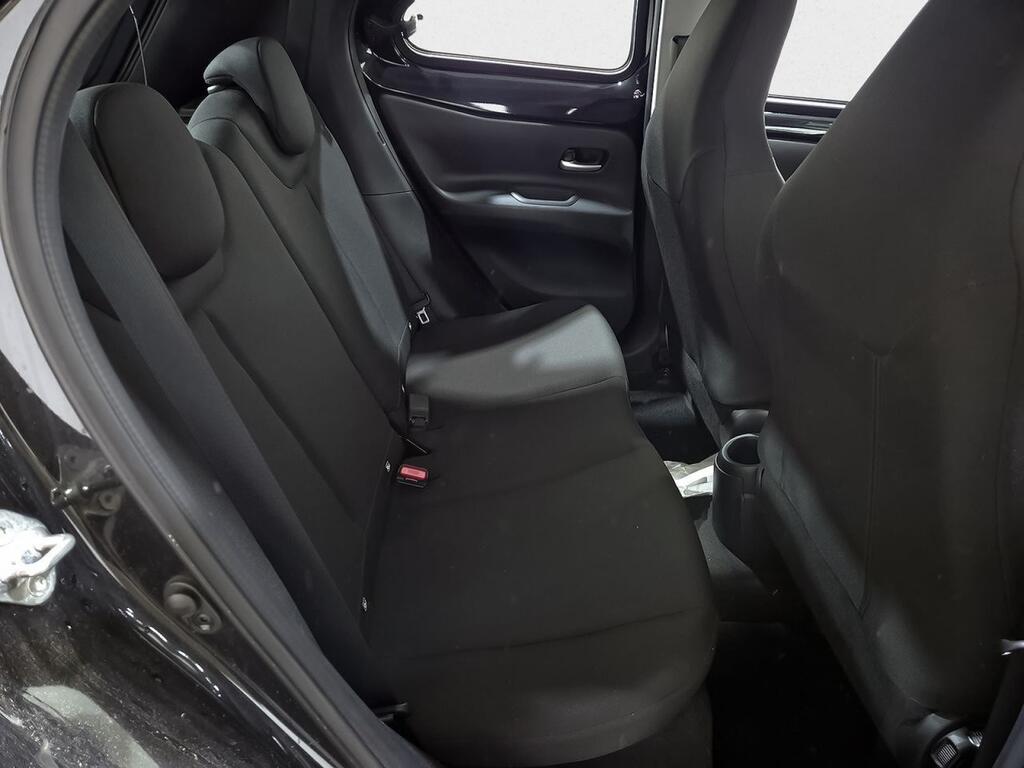 Toyota Aygo X Cross 1.0 VVT-I 72CV Play 8