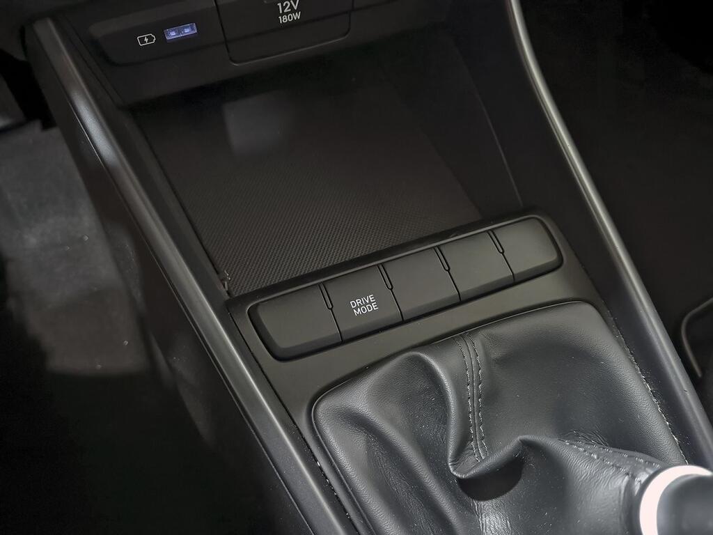 Hyundai i20 1.0 TGDI 74kW (100CV) 48V Essence 26