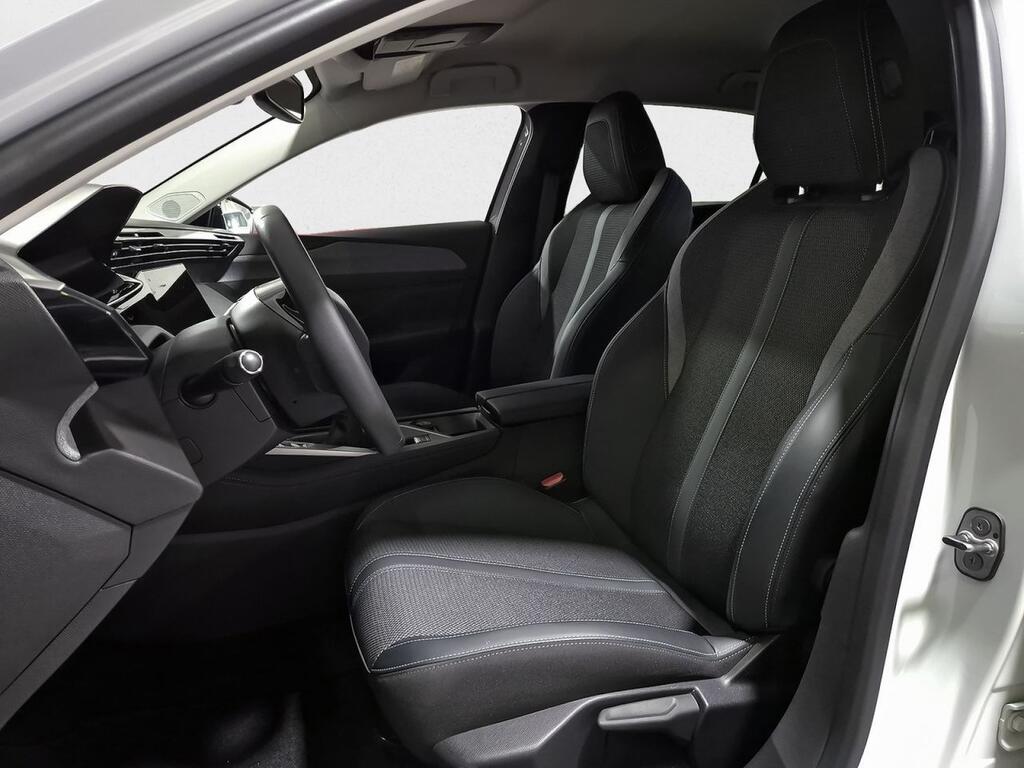 Peugeot 308 5P Allure BlueHDi 130 S&S EAT8 6