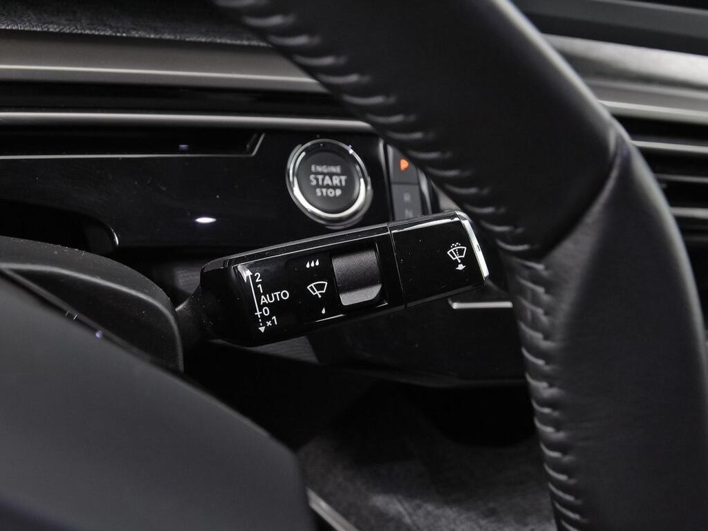 Peugeot 3008 Hybrid 1.2 100KW Allure eDCS6 17