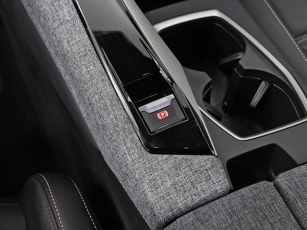 Peugeot 3008 Hybrid 1.2 100KW Allure eDCS6 34