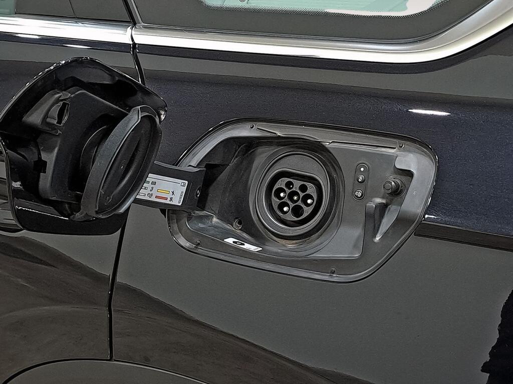 Volkswagen Touareg eHybrid Eleg 3.0 V6 TSI 280kW Tip 4M 21