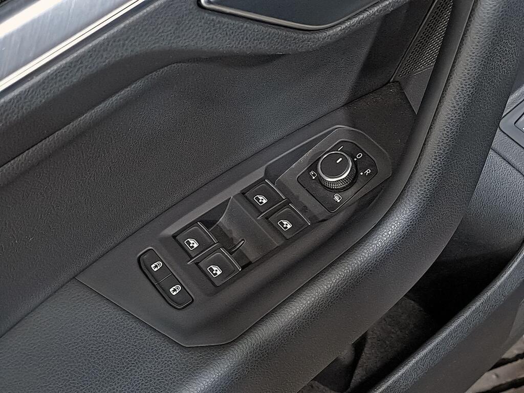 Volkswagen Touareg eHybrid Eleg 3.0 V6 TSI 280kW Tip 4M 12