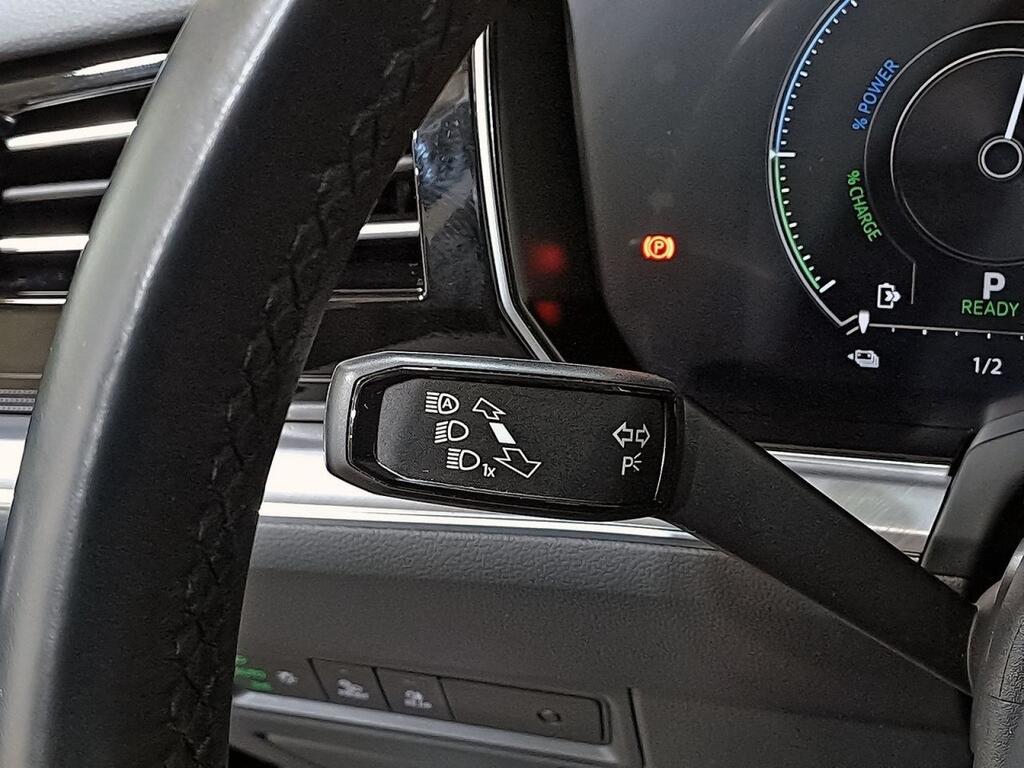 Volkswagen Touareg eHybrid Eleg 3.0 V6 TSI 280kW Tip 4M 22