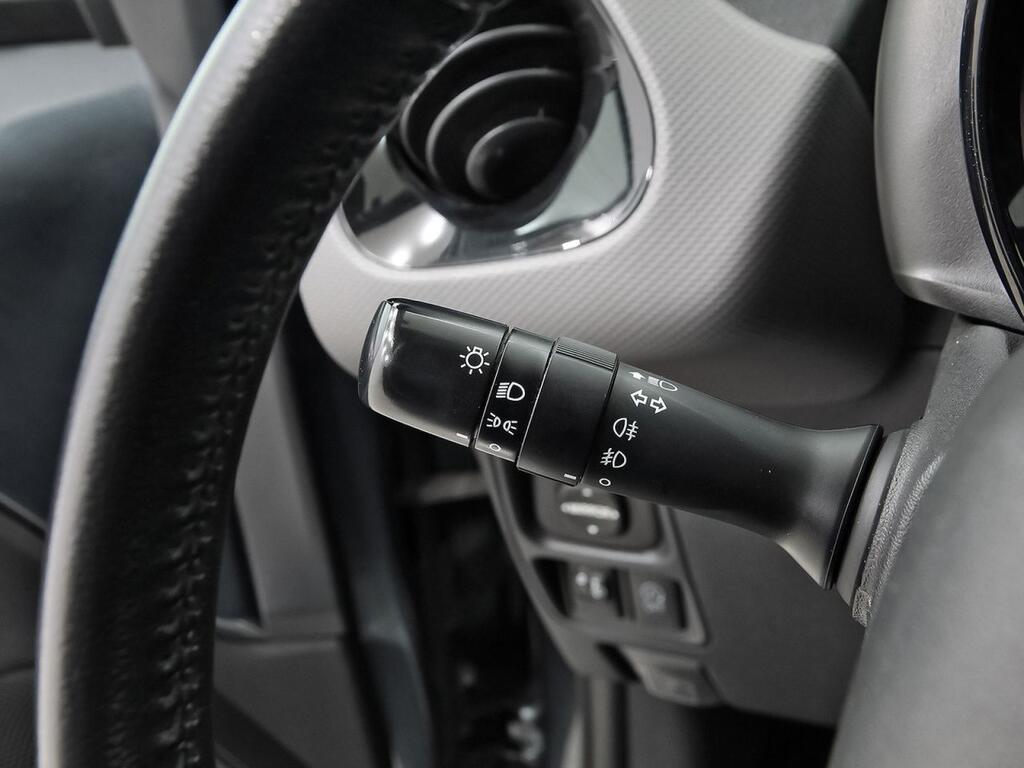 Peugeot 108 Active VTi 52kW (72CV) 16