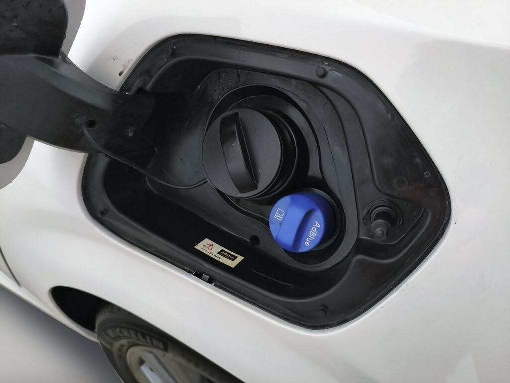 Peugeot 208 BlueHDi 73kW (100CV) Active Pack 26