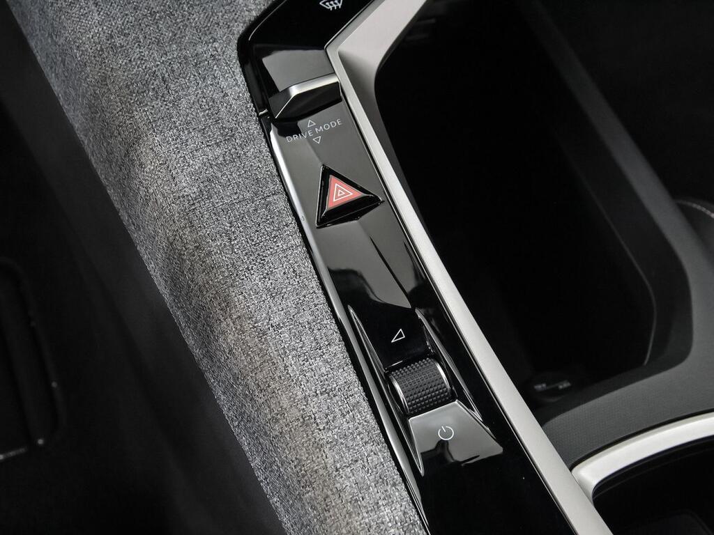 Peugeot 5008 1.2 107KW Allure eDCS6 33