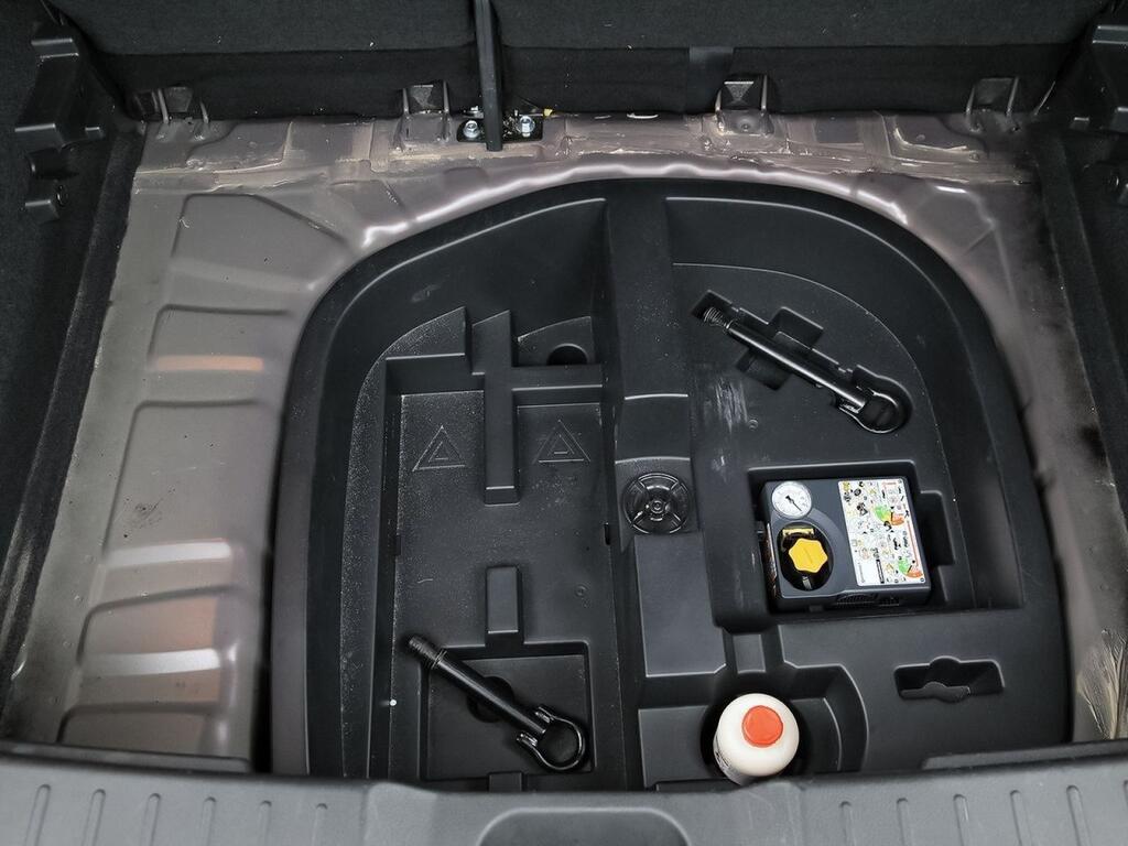 Nissan Juke DIG-T 84 kW (114 CV) 6M/T N-Connecta 28