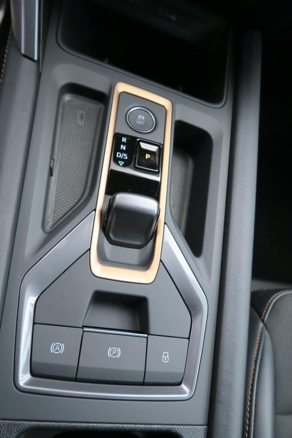 Cupra León ST 1.5 ETSI MHEV DSG 150 CV 5P 8