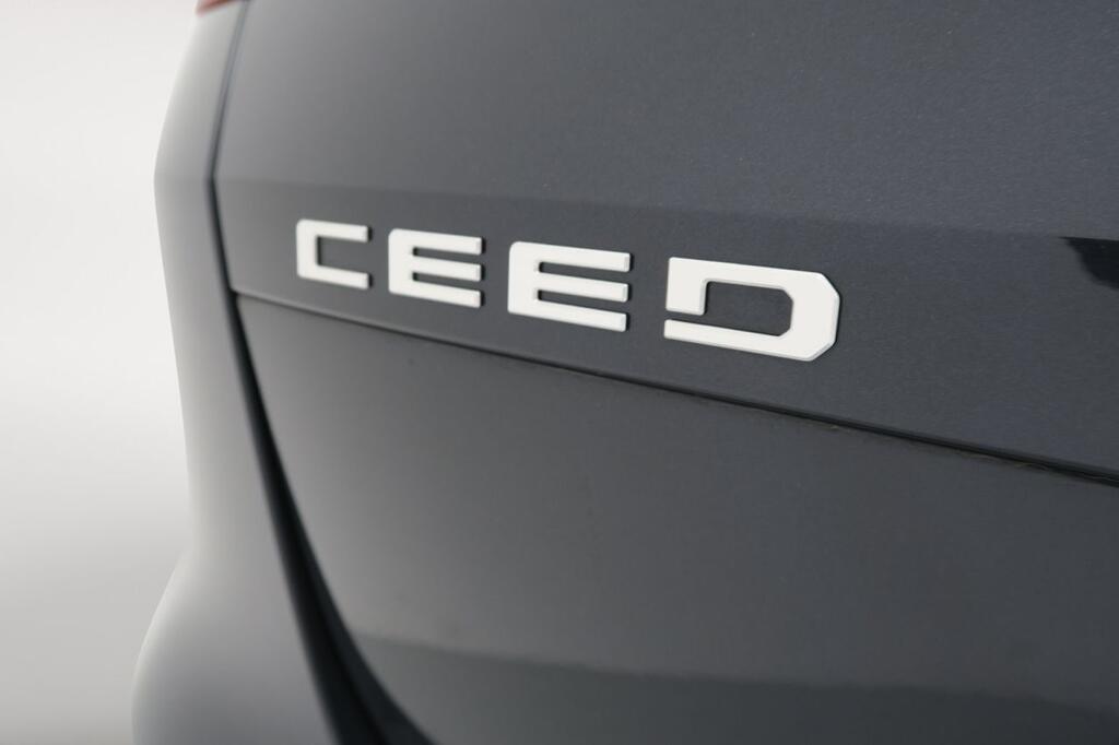 Kia Ceed TOURER STYLE EDITION 1.0 T-GDI 100 CV 5P 23