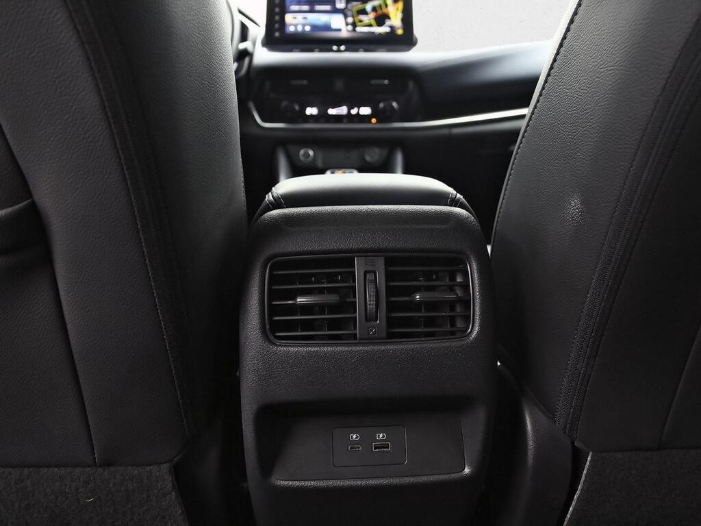 Nissan Qashqai DIG-T 116kW Xtronic N-Connecta 28