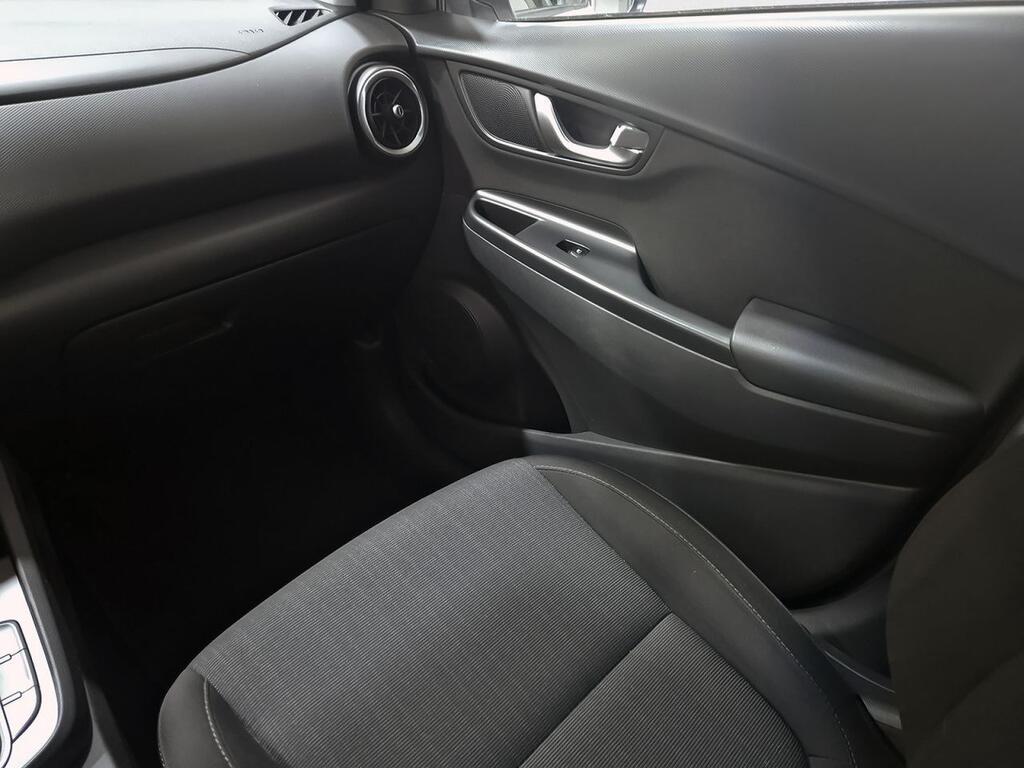Hyundai Kona 1.6 GDI HEV Maxx DCT 29