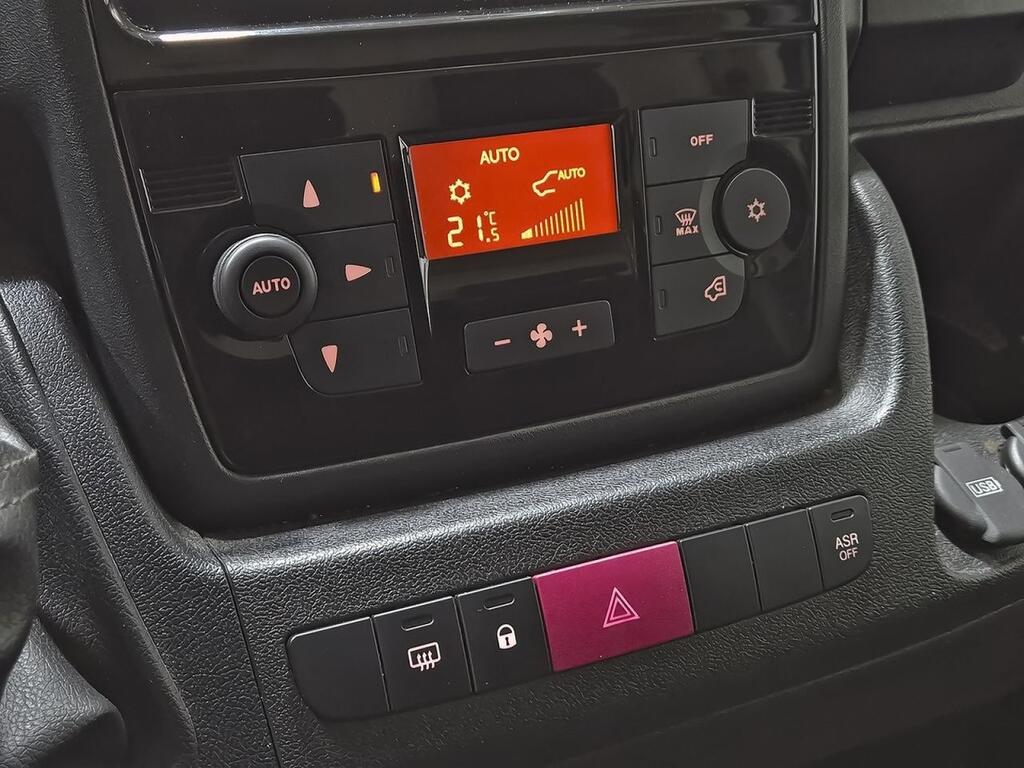 Citroën Jumper FG 2.2 BLUEHDI 140 35 L2H2 4P 23