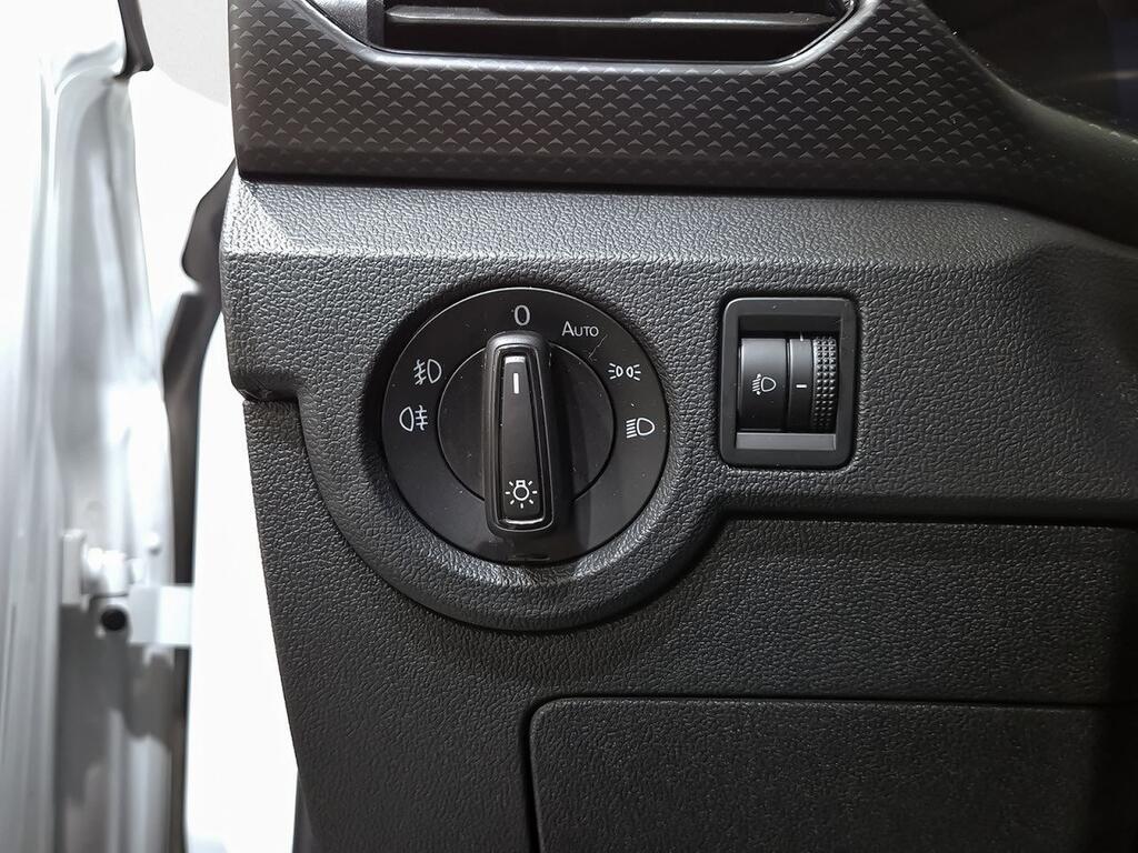 Volkswagen T-Cross Advance 1.0 TSI 70kW (95CV) 13