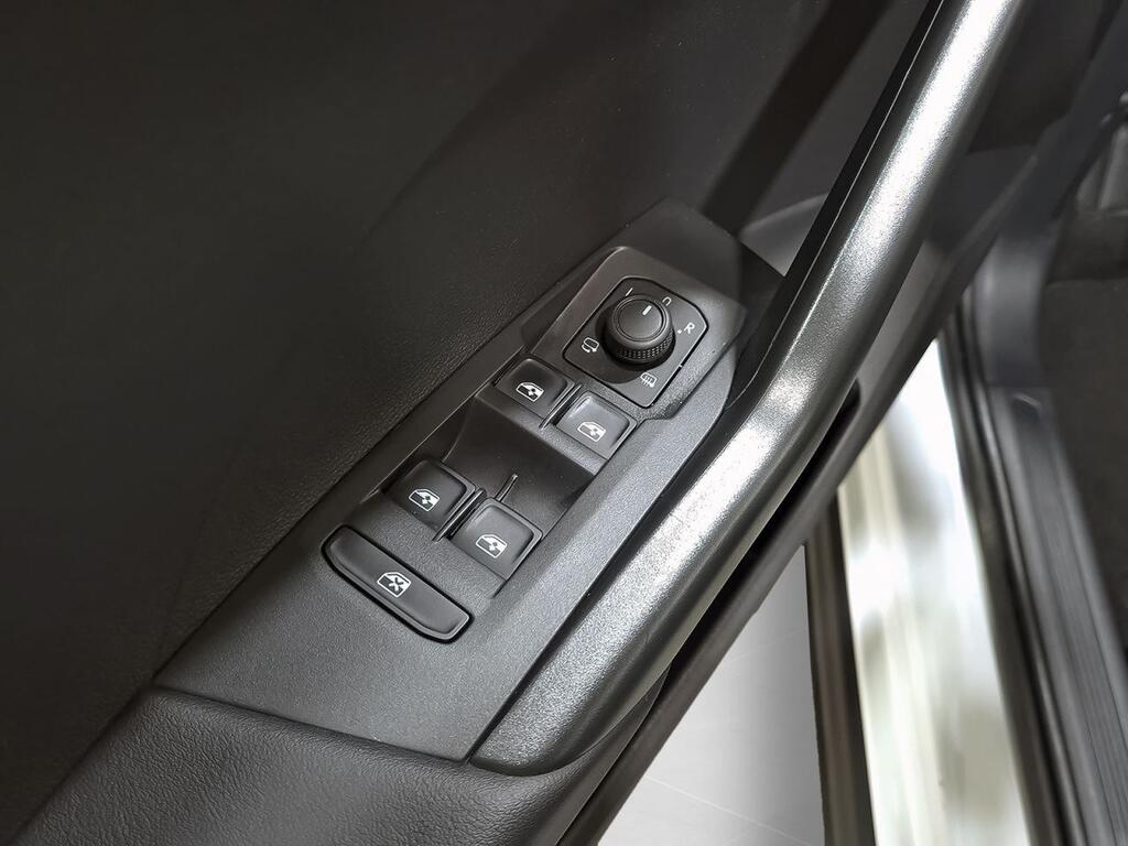 Volkswagen T-Cross Advance 1.0 TSI 70kW (95CV) 11