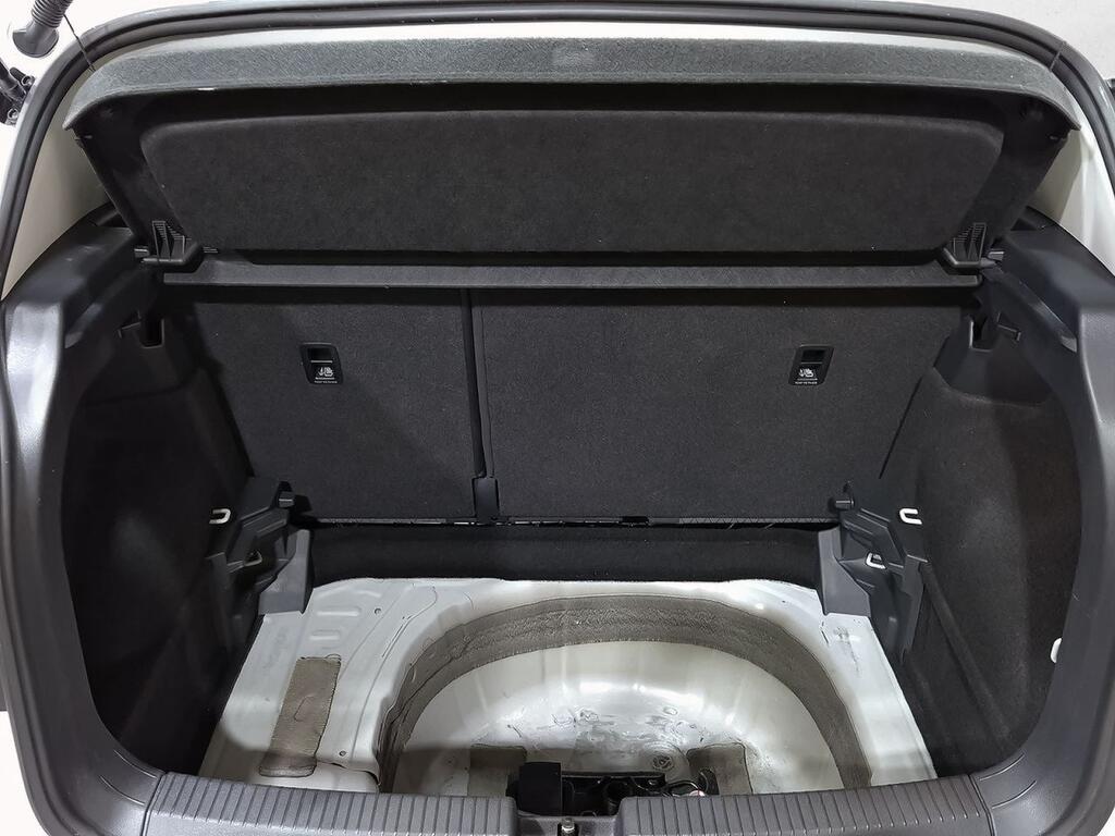 Volkswagen T-Cross Advance 1.0 TSI 70kW (95CV) 31