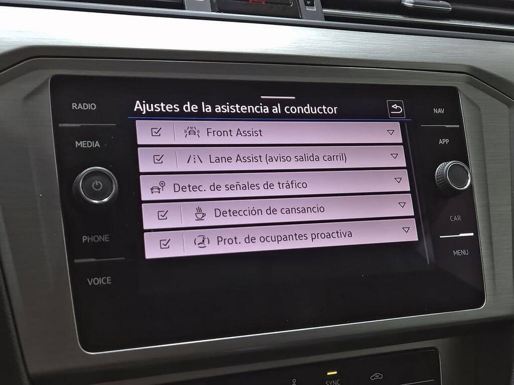 Volkswagen Passat Variant Business 2.0 TDI 90kW (122CV) DS 27